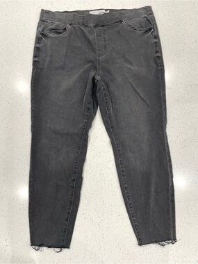 Sonoma Women's Skinny Jeans in Faded Black